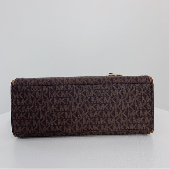 Michael Kors Hope Medium Messenger Bag - Picture 9 of 14